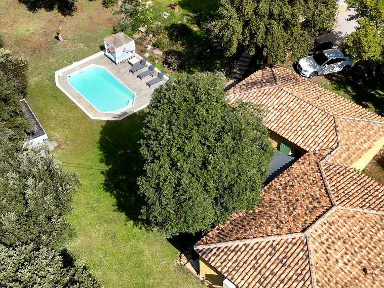 Maison Rognes - 4 chambres - 230m²
