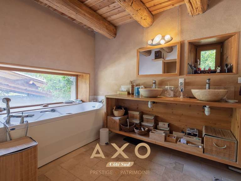 House Lurs - 8 bedrooms - 518m²