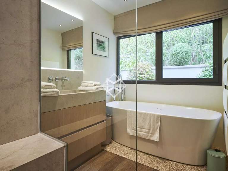 Maison Saint-Tropez - 4 chambres - 200m²