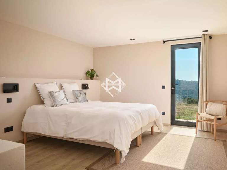 Villa Plan-de-la-Tour - 4 chambres - 490m²