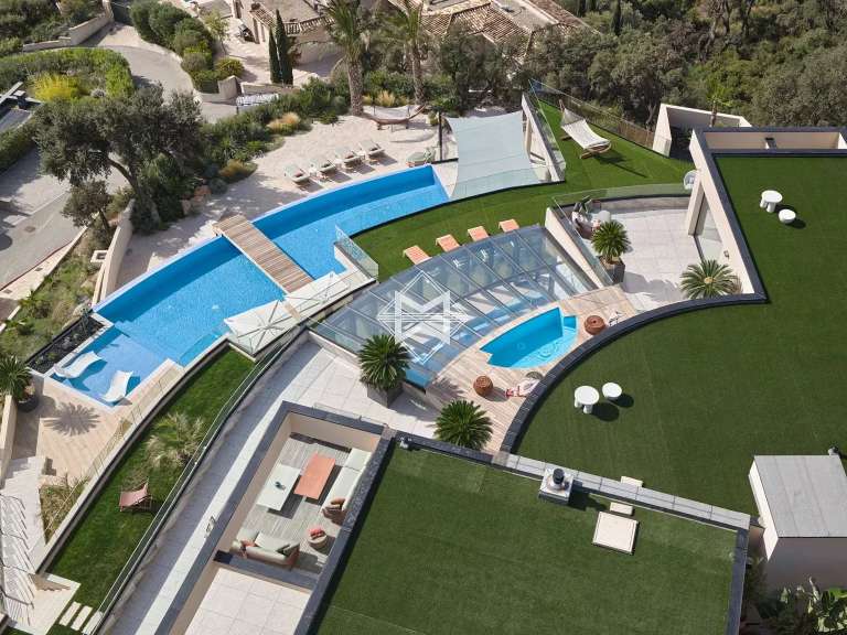 Villa Grimaud - 8 chambres - 1200m²