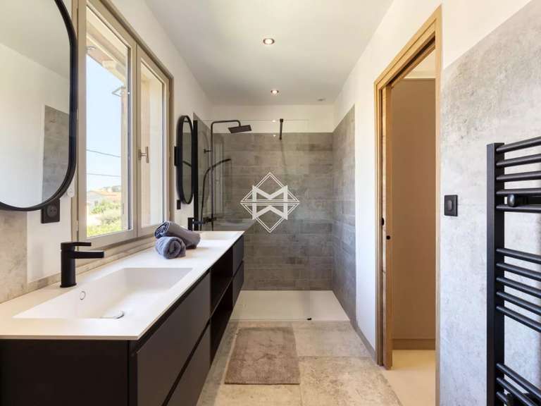 Maison Saint-Tropez - 5 chambres - 255m²