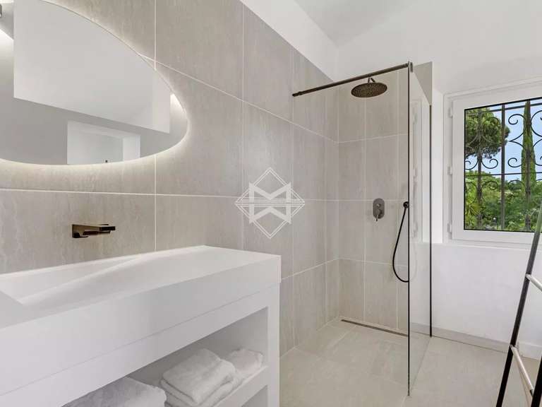 Villa Grimaud - 5 chambres - 350m²