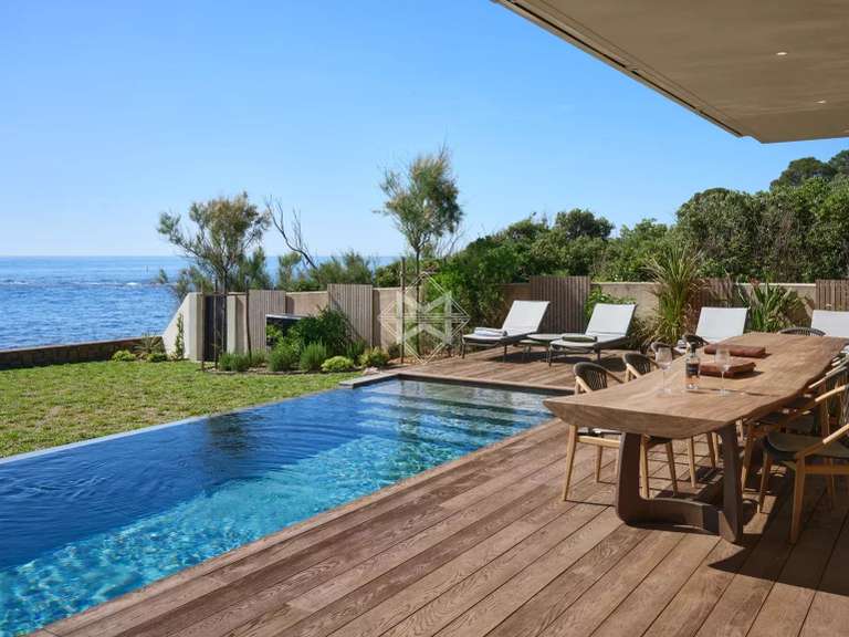 Villa Fréjus - 5 chambres - 341m²