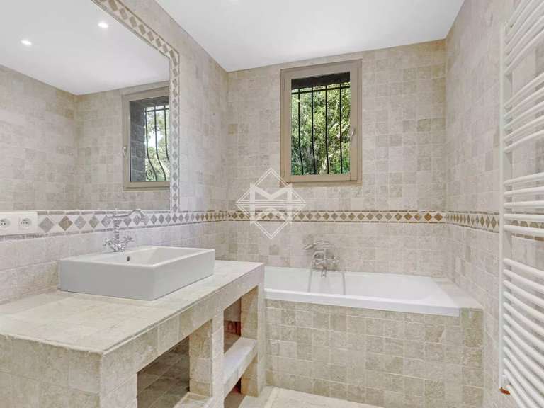 Villa Grimaud - 6 chambres - 370m²