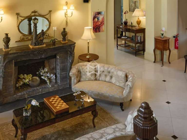 Château Fréjus - 12 chambres - 2000m²