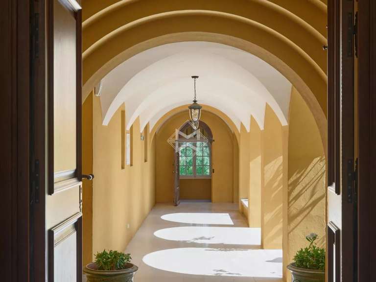 Château Fréjus - 12 chambres - 2000m²