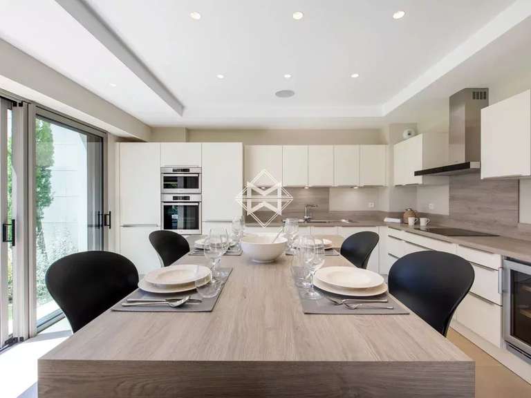 Villa avec Vue sur mer Cap-d-antibes - 7 chambres - 350m²