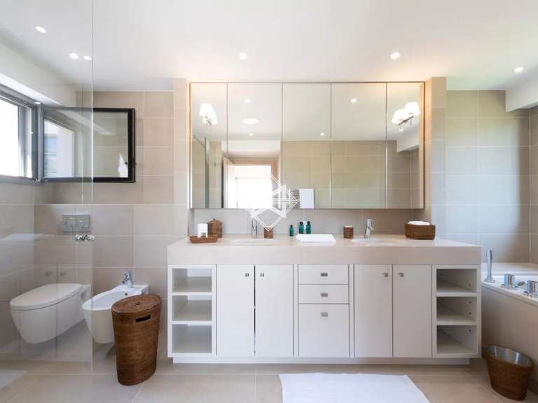 Villa avec Vue sur mer Cap-d-antibes - 7 chambres - 350m²
