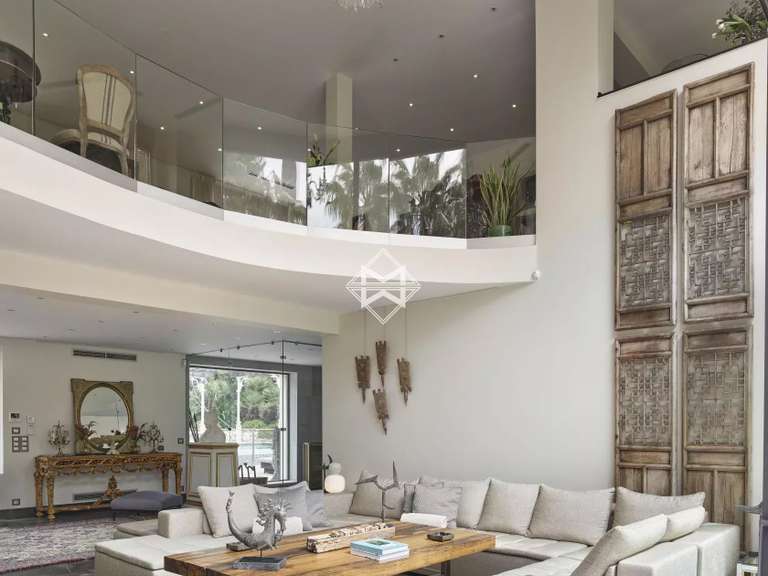 Propriété Cap-d-antibes - 9 chambres - 800m²