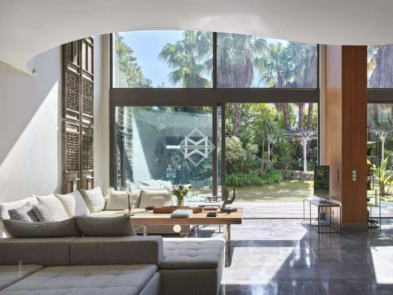 Propriété Cap-d-antibes - 9 chambres - 800m²