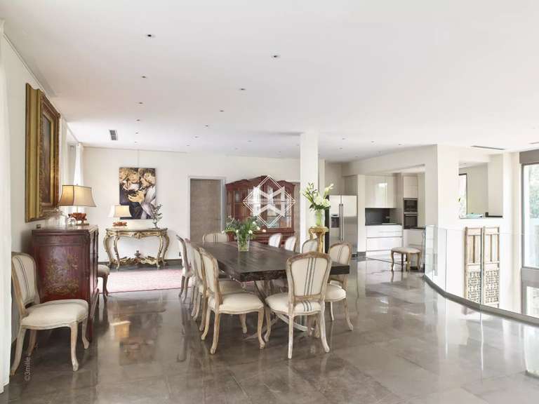 Propriété Cap-d-antibes - 9 chambres - 800m²