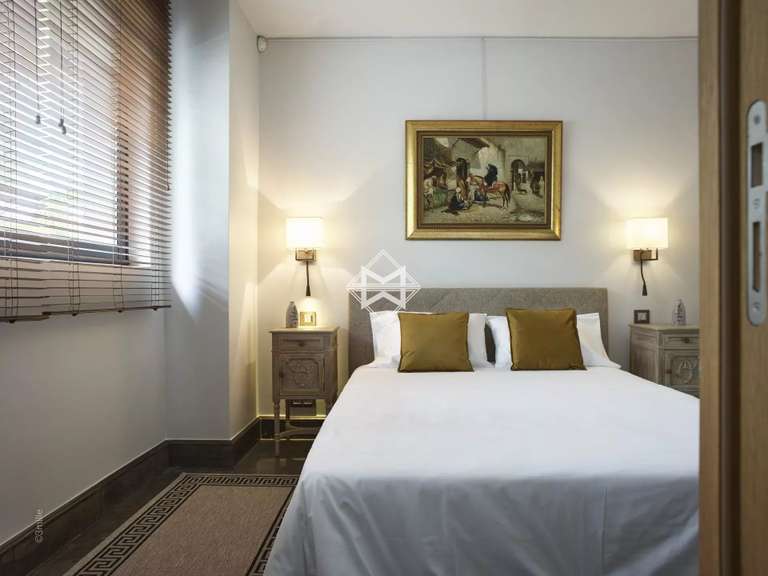 Propriété Cap-d-antibes - 9 chambres - 800m²