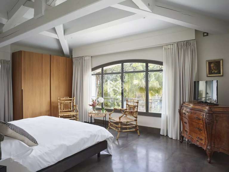 Propriété Cap-d-antibes - 9 chambres - 800m²