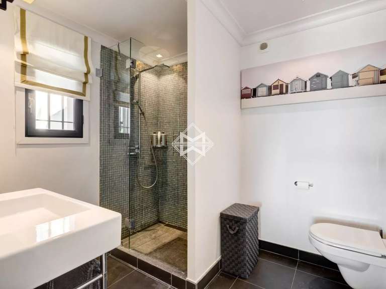 Villa Mouans-Sartoux - 7 chambres - 330m²