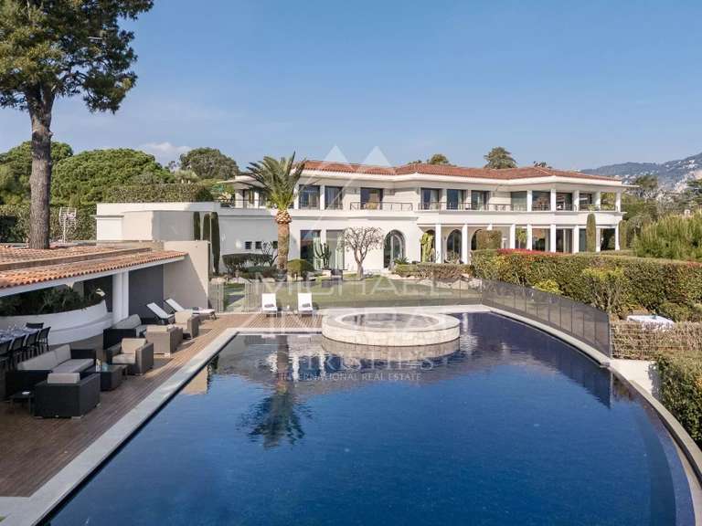 Villa Saint-Jean-Cap-Ferrat - 8 chambres - 1900m²