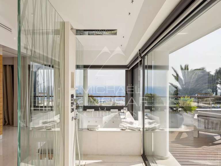 Villa Saint-Jean-Cap-Ferrat - 8 chambres - 1900m²