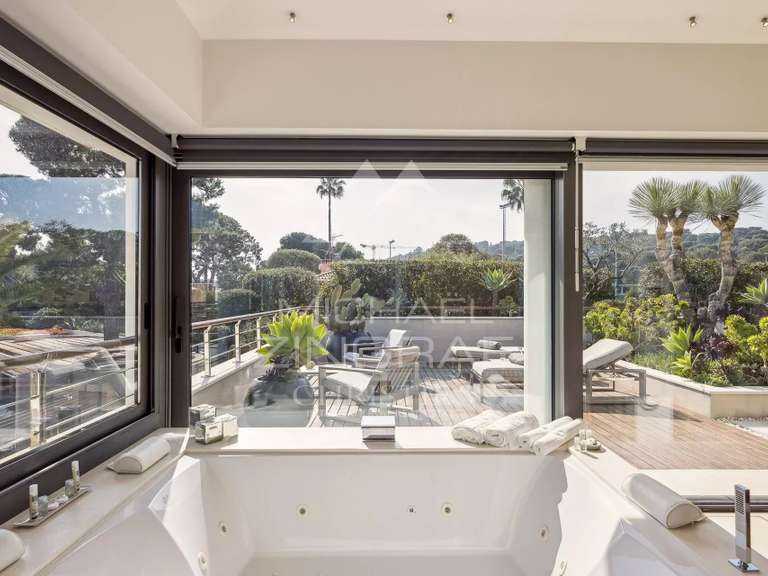 Villa Saint-Jean-Cap-Ferrat - 8 chambres - 1900m²