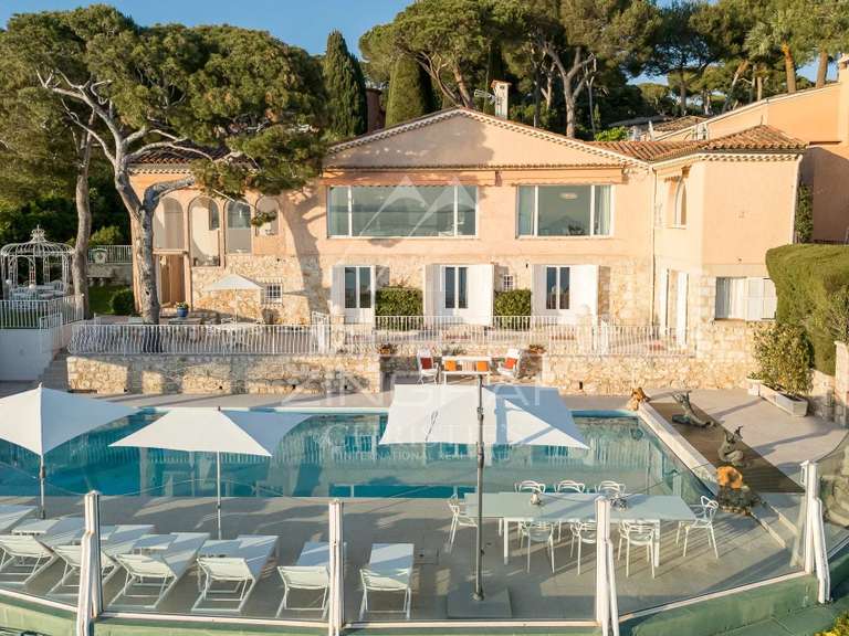 Villa Saint-Jean-Cap-Ferrat - 5 chambres - 450m²