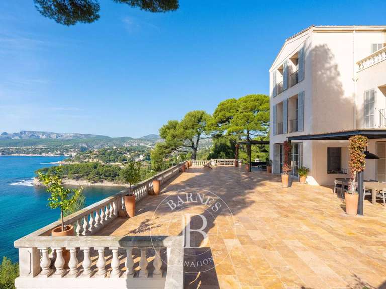 Maison Cassis - 11 chambres - 600m²
