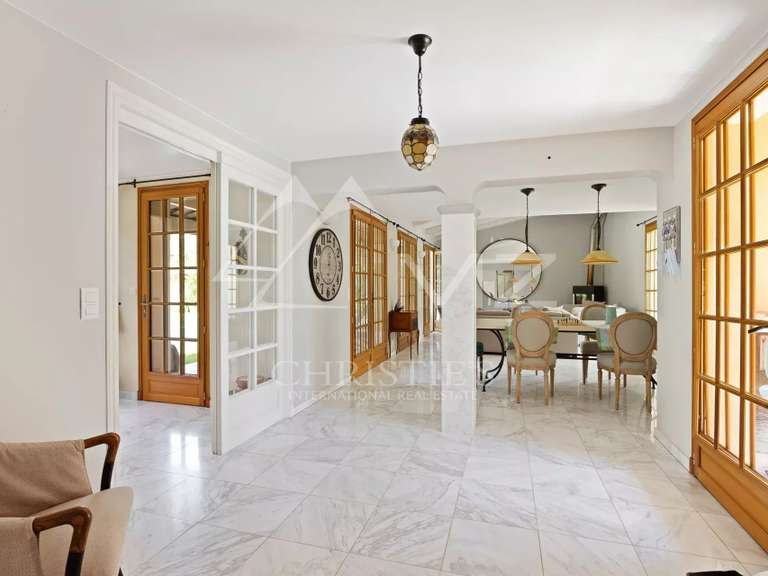 Villa Cap-d-antibes - 4 chambres - 210m²