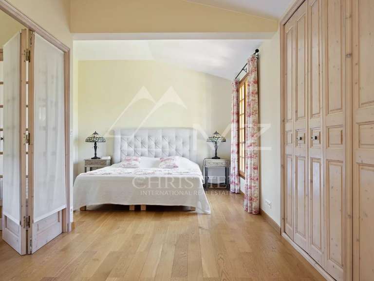 Villa Cap-d-antibes - 4 chambres - 210m²