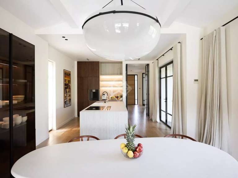 Villa Mandelieu-la-Napoule - 4 chambres - 220m²