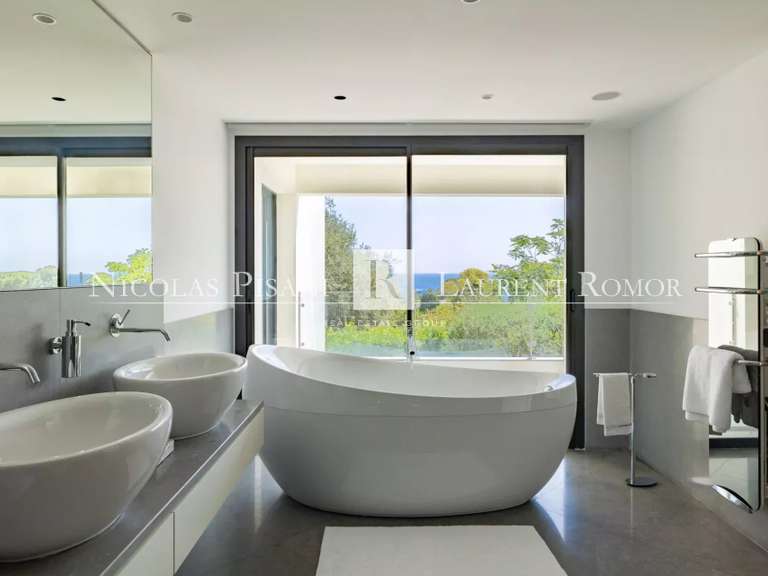 Villa Saint-Jean-Cap-Ferrat - 4 chambres - 260m²