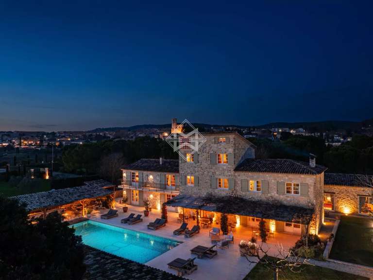 Villa Lorgues - 15 chambres - 750m²