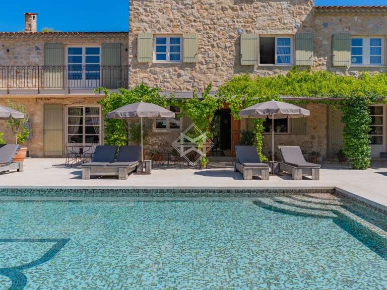 Villa Lorgues - 15 chambres - 750m²
