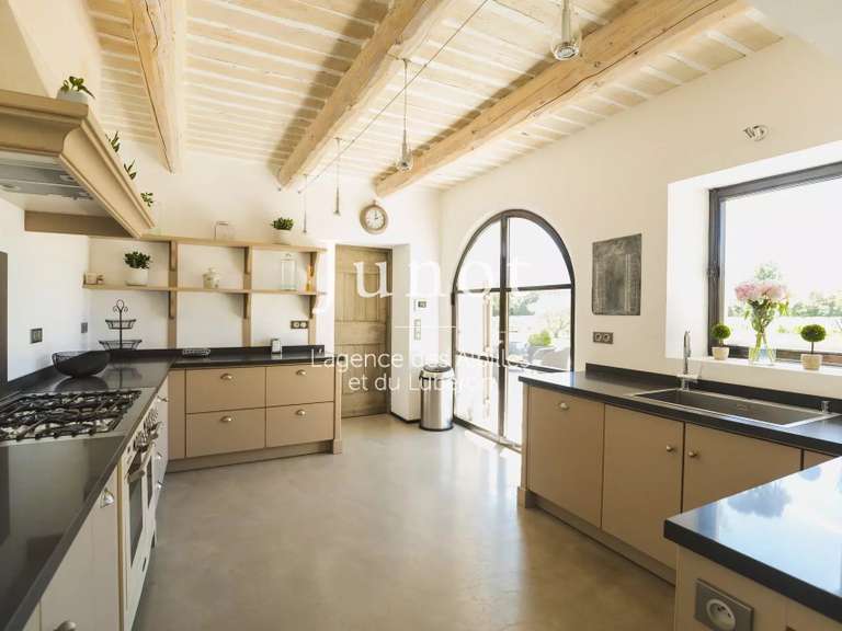 Maison Oppède - 4 chambres - 200m²