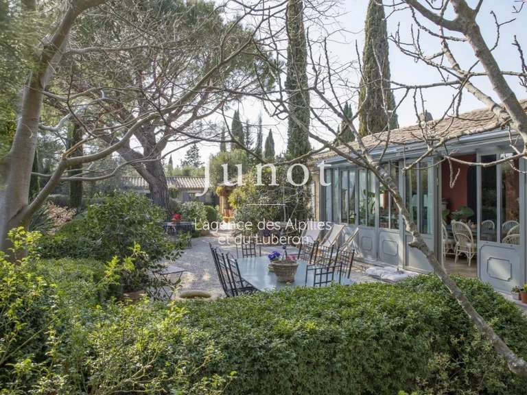 Maison Eygalières - 4 chambres - 270m²