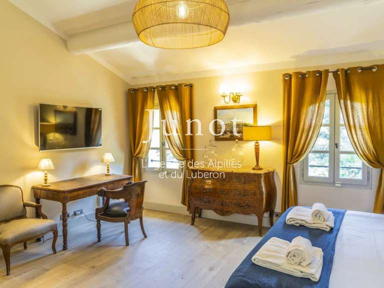 Maison Eygalières - 6 chambres - 240m²