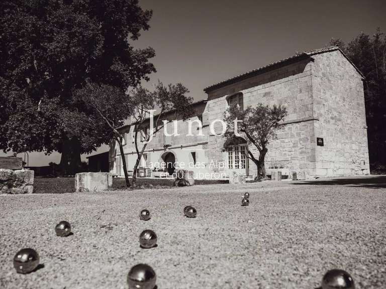 Maison Arles - 6 chambres - 300m²