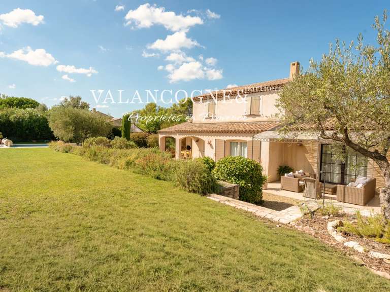 Maison Eygalières - 4 chambres - 200m²