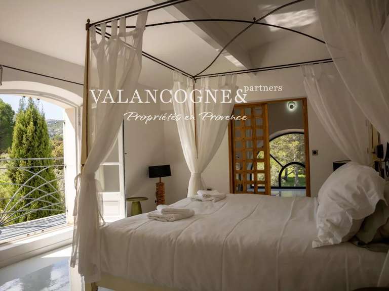Maison Eygalières - 5 chambres - 255m²