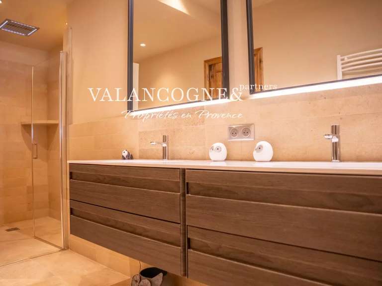 Propriété Maillane - 5 chambres - 280m²