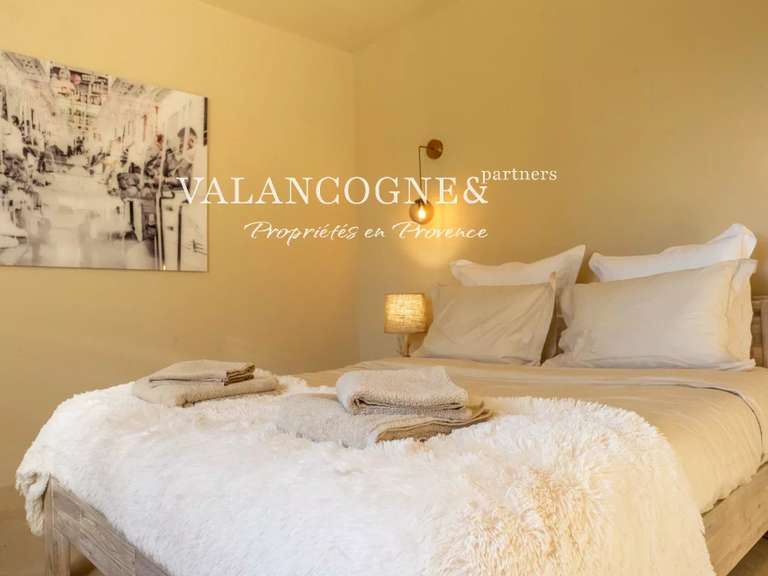 Propriété Maillane - 5 chambres - 280m²