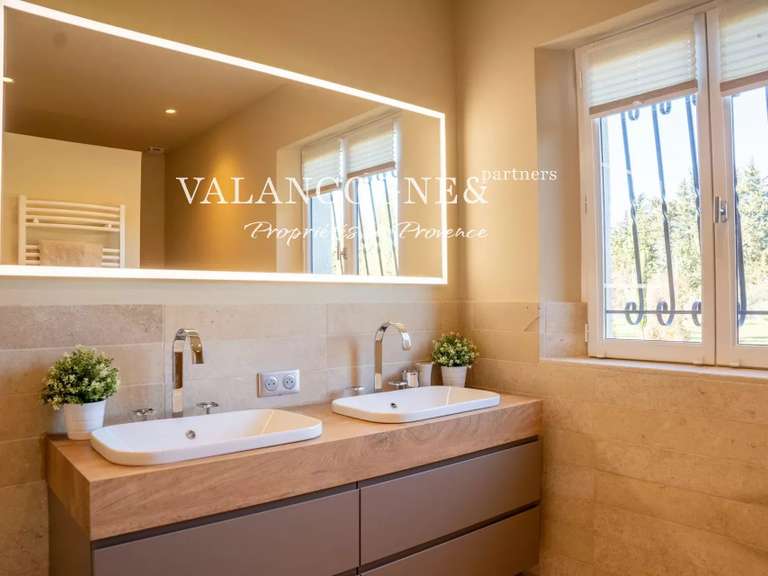 Propriété Maillane - 5 chambres - 280m²