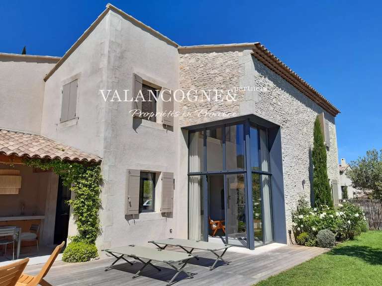 Appartement Eygalières - 4 chambres - 100m²
