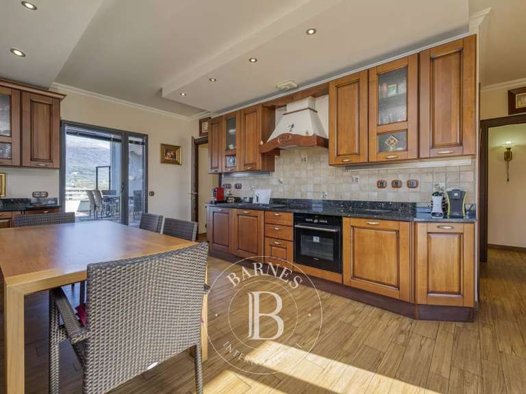 Maison Saint-Genis-Pouilly - 2 chambres - 178m²