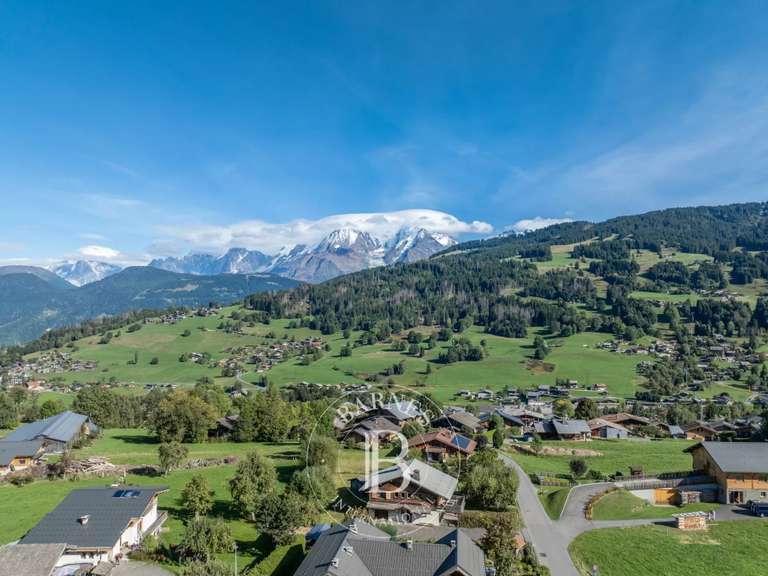 Maison Demi-Quartier - 527m²