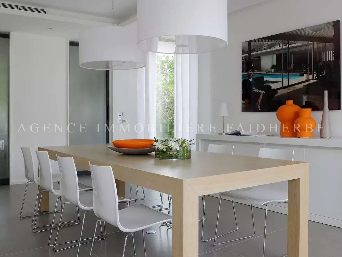 House Saint-Tropez