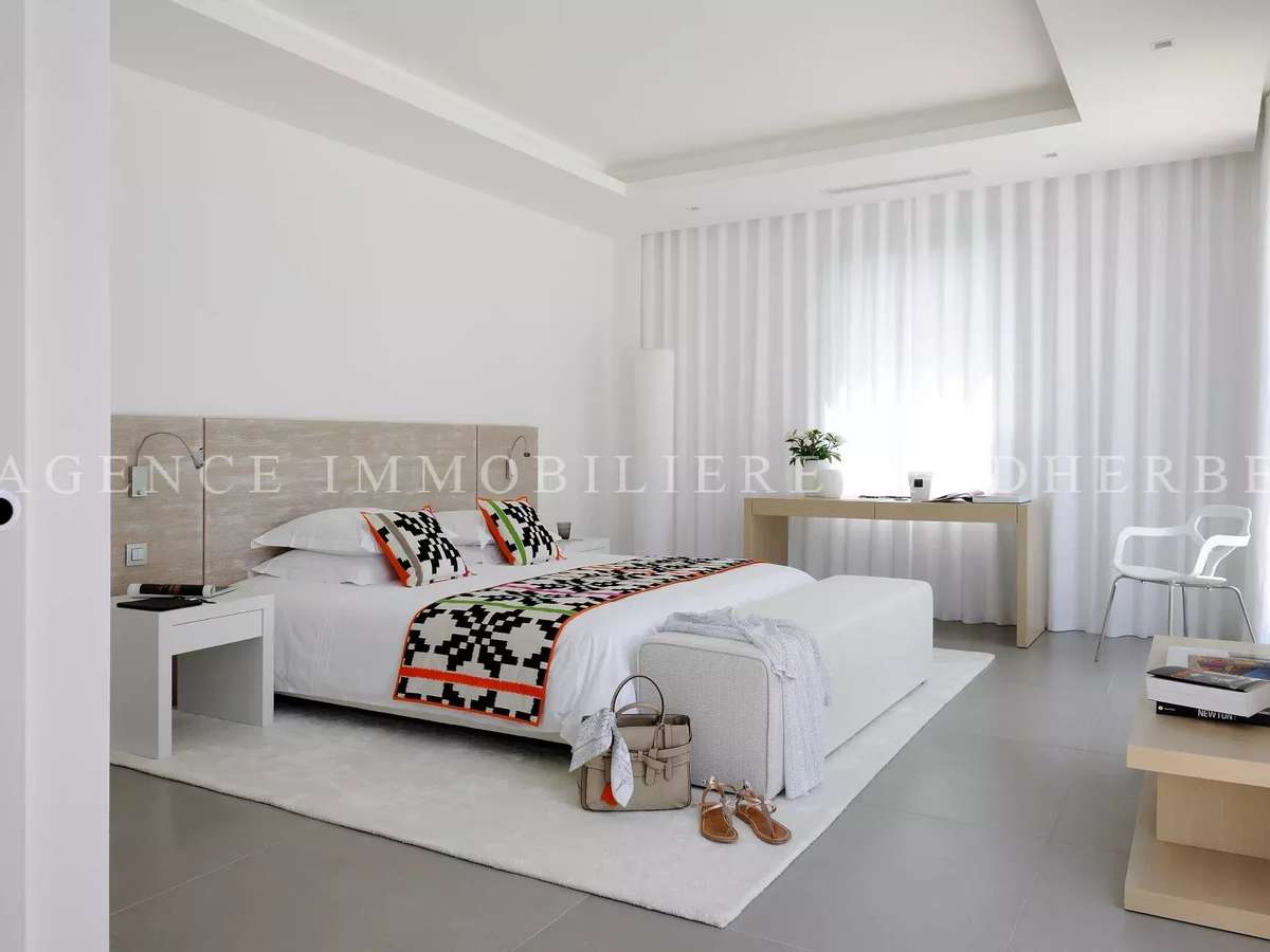 House Saint-Tropez