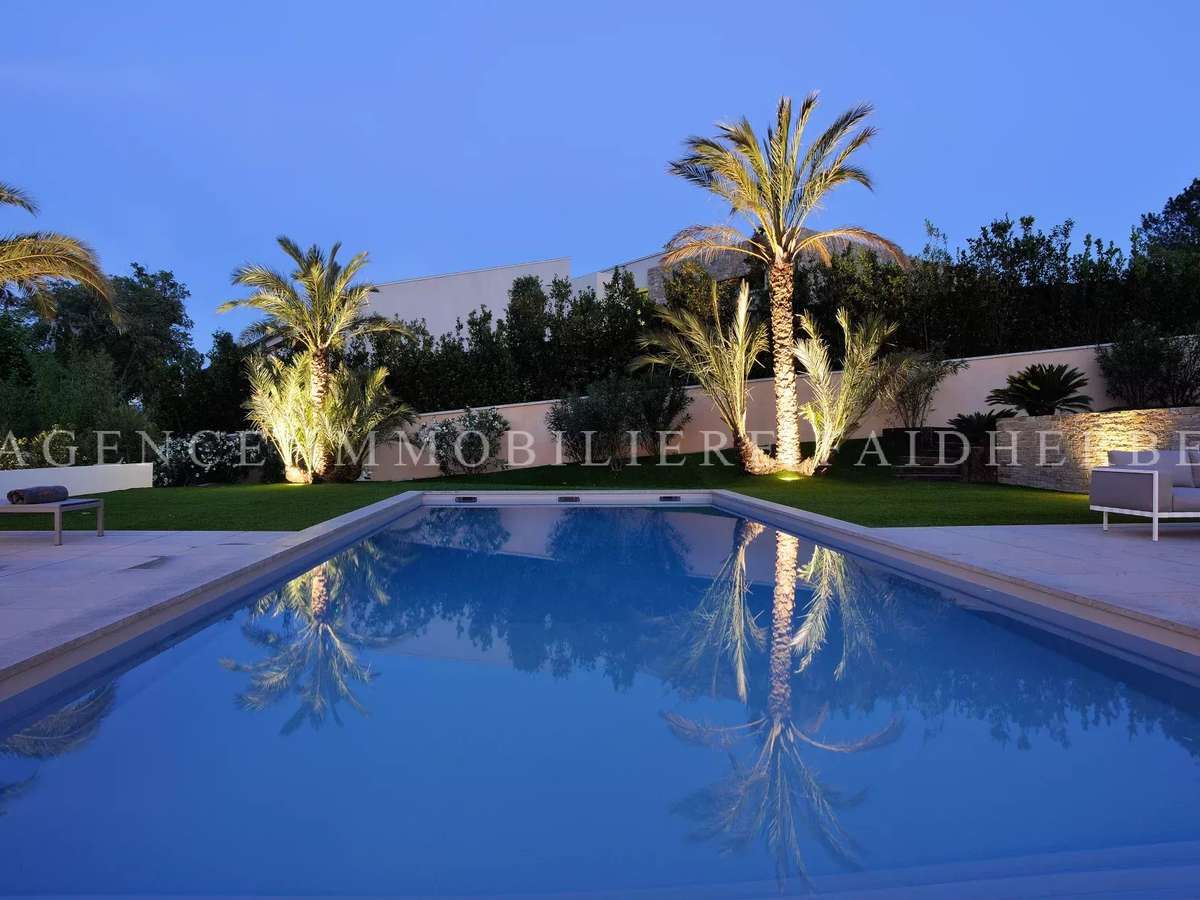 House Saint-Tropez