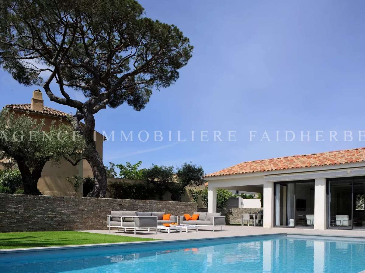 House Saint-Tropez