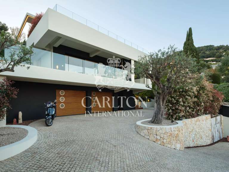 Maison Roquebrune-Cap-Martin - 4 chambres - 285m²