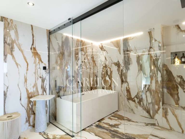 Maison Roquebrune-Cap-Martin - 4 chambres - 285m²