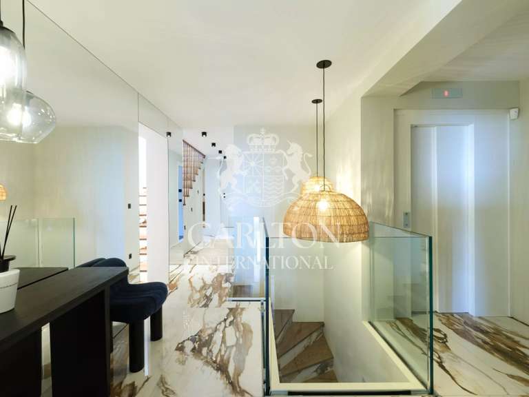 Maison Roquebrune-Cap-Martin - 4 chambres - 285m²