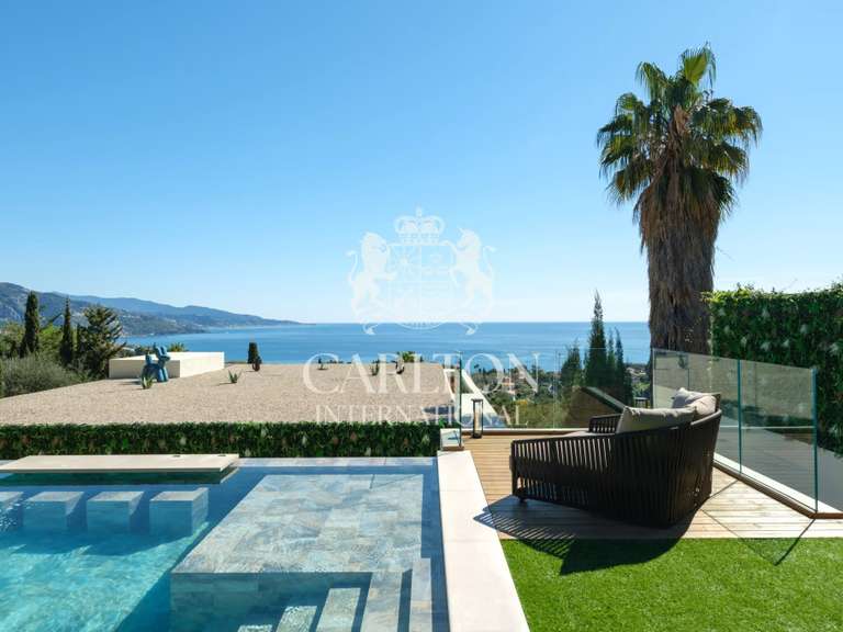 Maison Roquebrune-Cap-Martin - 4 chambres - 285m²